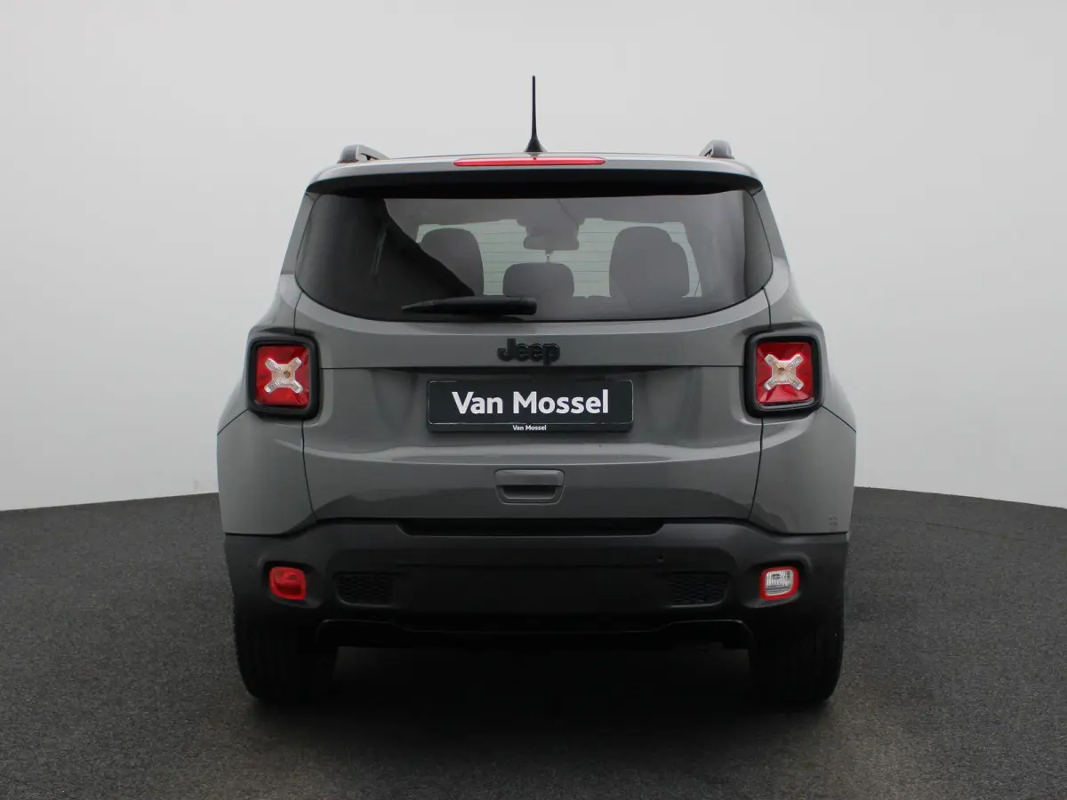 1.3 T4 150 4x2 DDCT Black Star | NAVIGATIE | CLIMATE CONTROL | PARKEERSENSOREN | KEYLESS |