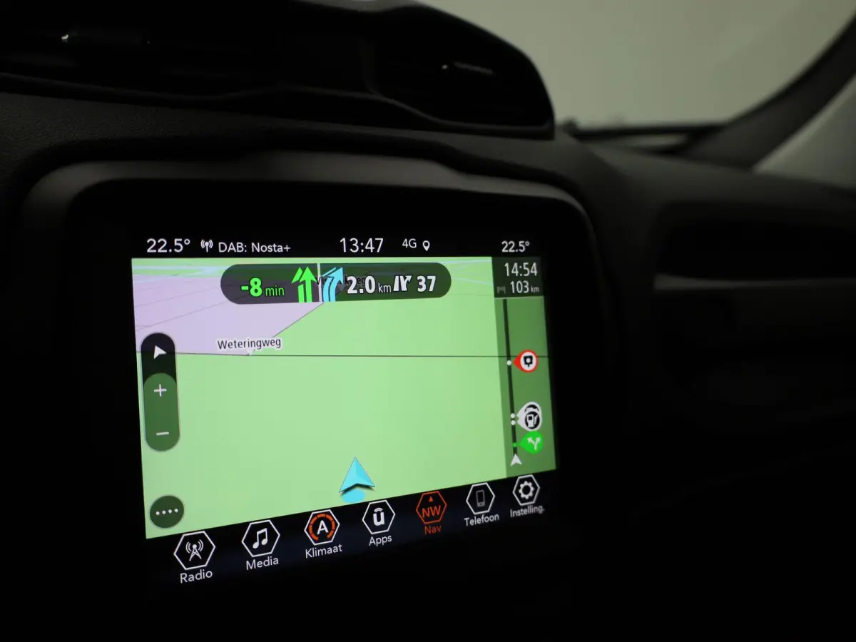 1.3 T4 150 4x2 DDCT Black Star | NAVIGATIE | CLIMATE CONTROL | PARKEERSENSOREN | KEYLESS |