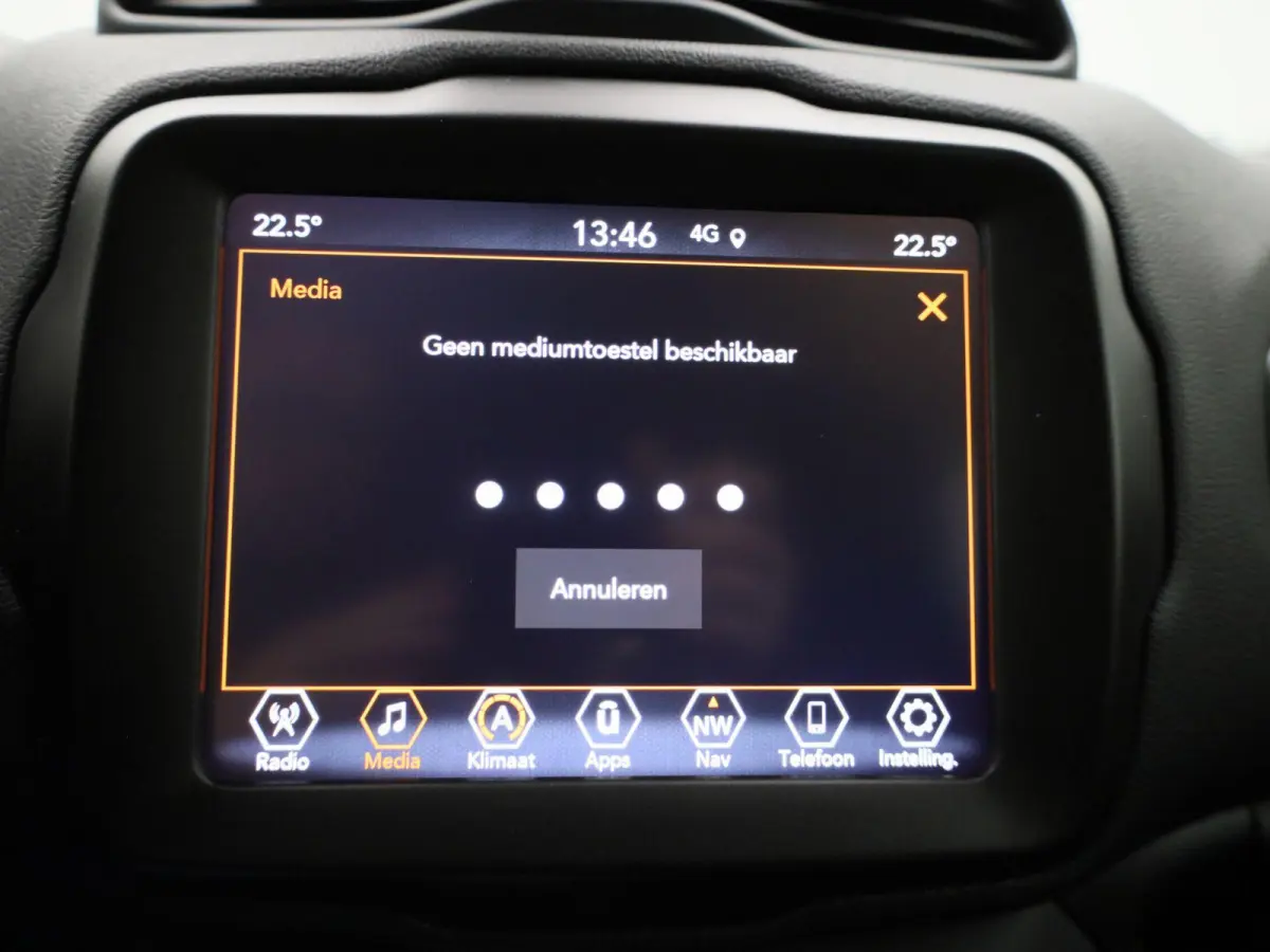 1.3 T4 150 4x2 DDCT Black Star | NAVIGATIE | CLIMATE CONTROL | PARKEERSENSOREN | KEYLESS |