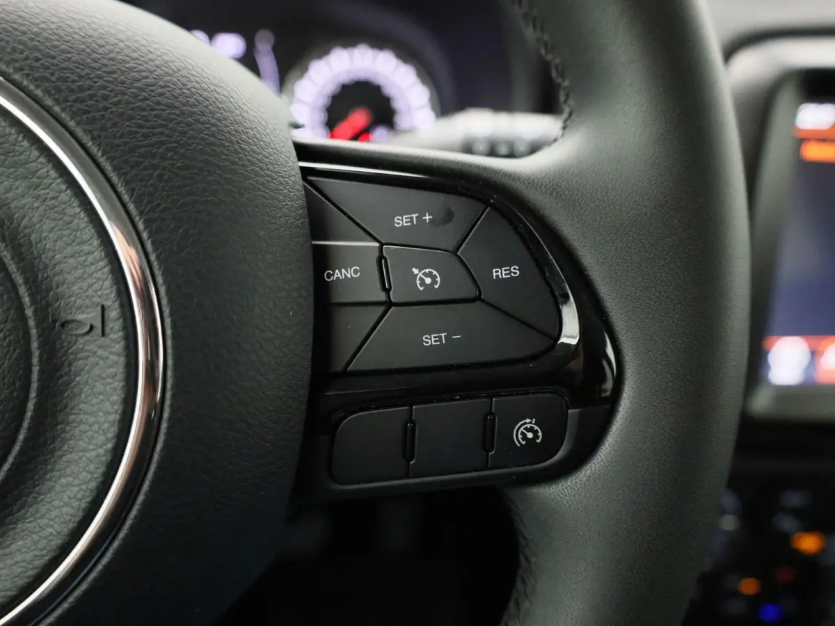 1.3 T4 150 4x2 DDCT Black Star | NAVIGATIE | CLIMATE CONTROL | PARKEERSENSOREN | KEYLESS |