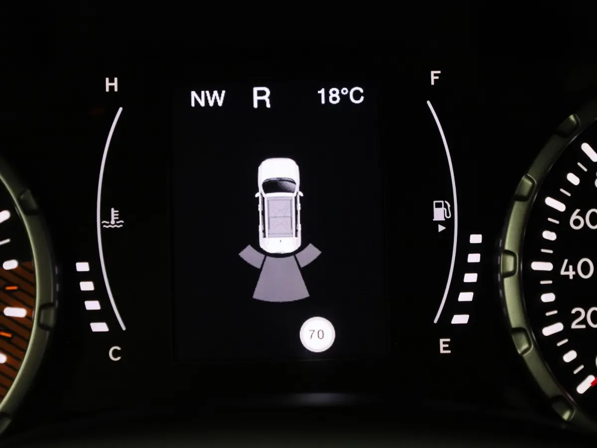 1.3 T4 150 4x2 DDCT Black Star | NAVIGATIE | CLIMATE CONTROL | PARKEERSENSOREN | KEYLESS |