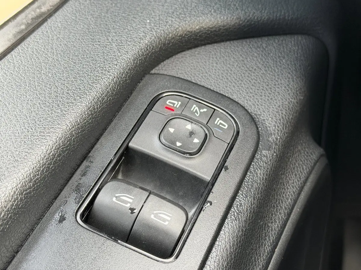 215 1.9 CDI L2H2 FWD Met Duitse papieren 8x auto's