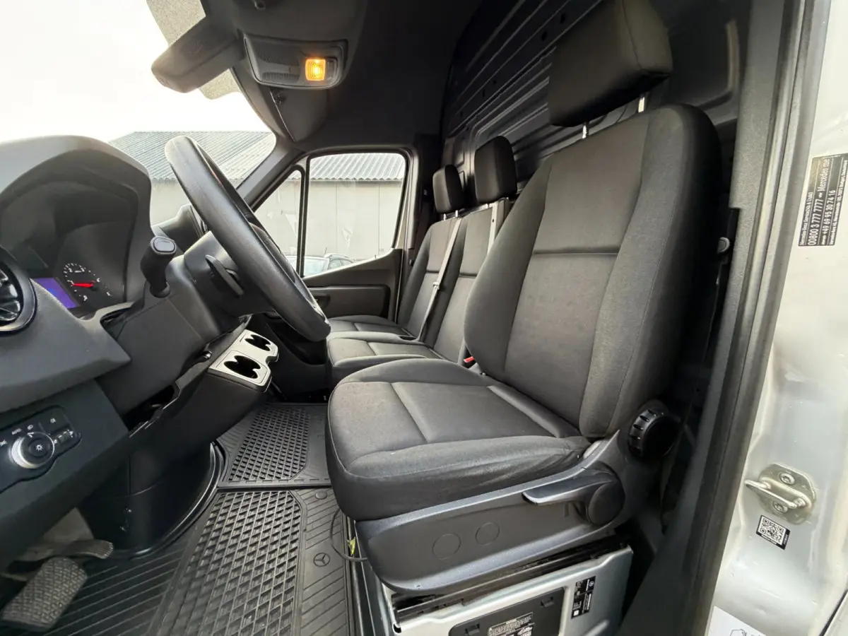 215 1.9 CDI L2H2 FWD Met Duitse papieren 8x auto's