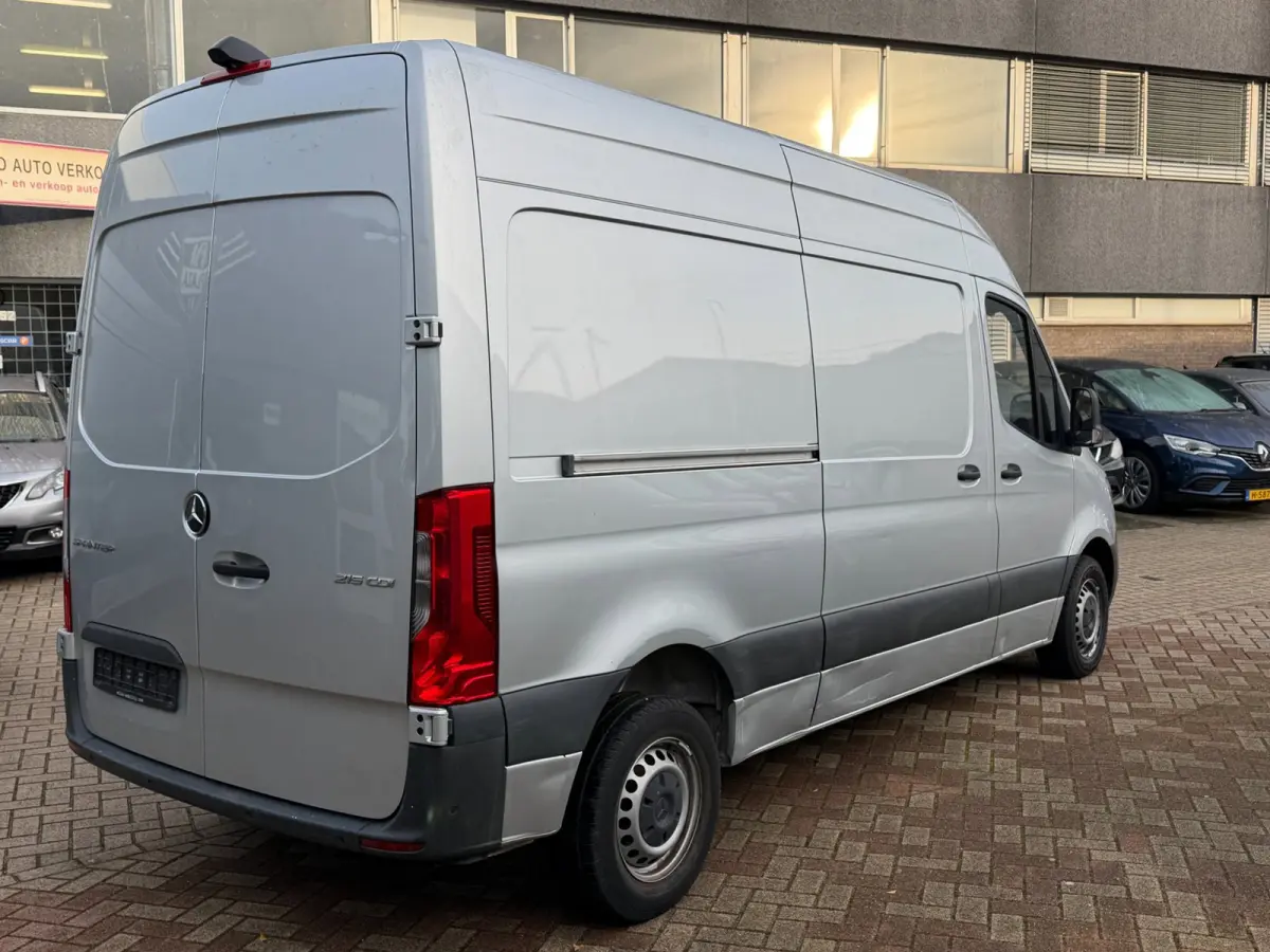 215 1.9 CDI L2H2 FWD Met Duitse papieren 8x auto's