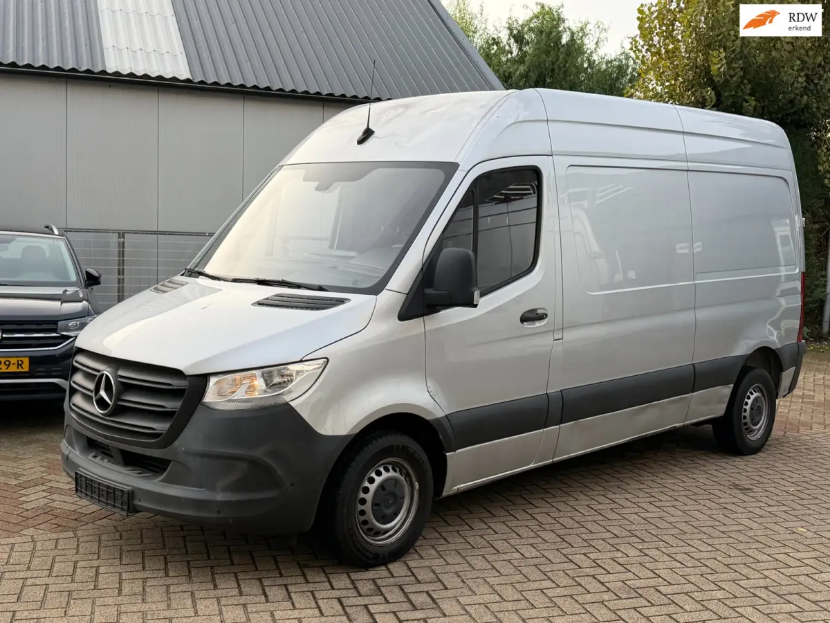215 1.9 CDI L2H2 FWD Met Duitse papieren 8x auto's