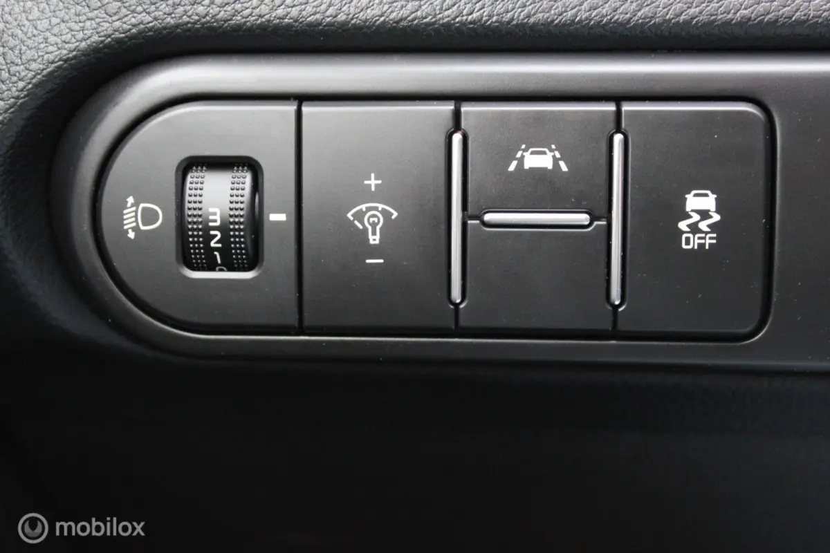 1.0 T-GDi 120 PK GT-Line, Panoramadak, Trekhaak, Cruise, Clima, Stoel-stuurverwarming, Donker glas, Navi, App connect