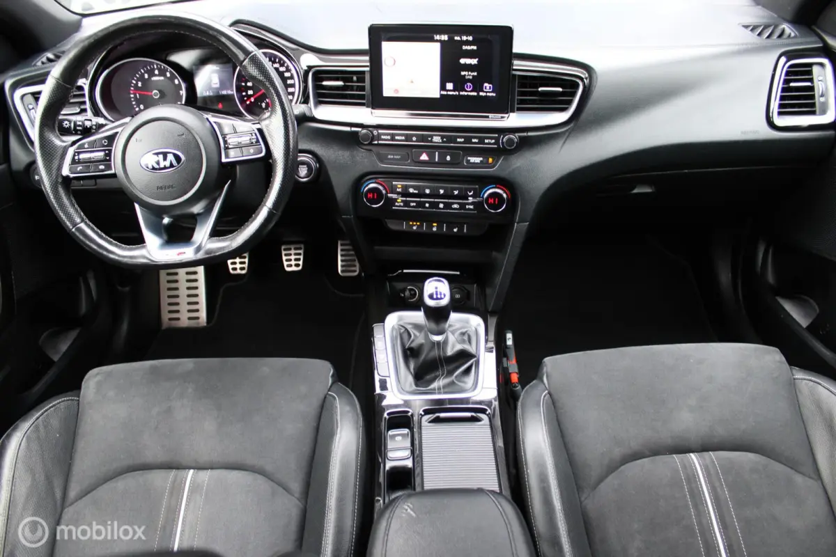 1.0 T-GDi 120 PK GT-Line, Panoramadak, Trekhaak, Cruise, Clima, Stoel-stuurverwarming, Donker glas, Navi, App connect