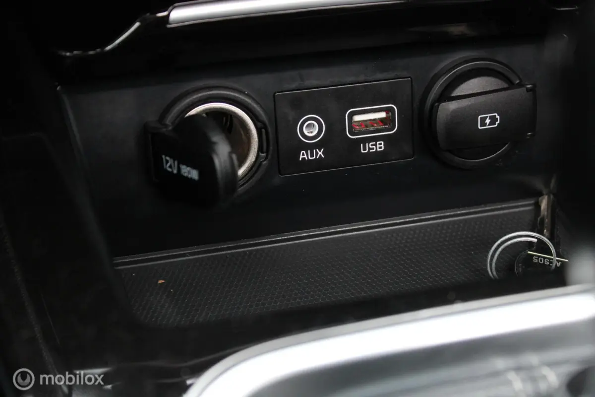 1.0 T-GDi 120 PK GT-Line, Panoramadak, Trekhaak, Cruise, Clima, Stoel-stuurverwarming, Donker glas, Navi, App connect
