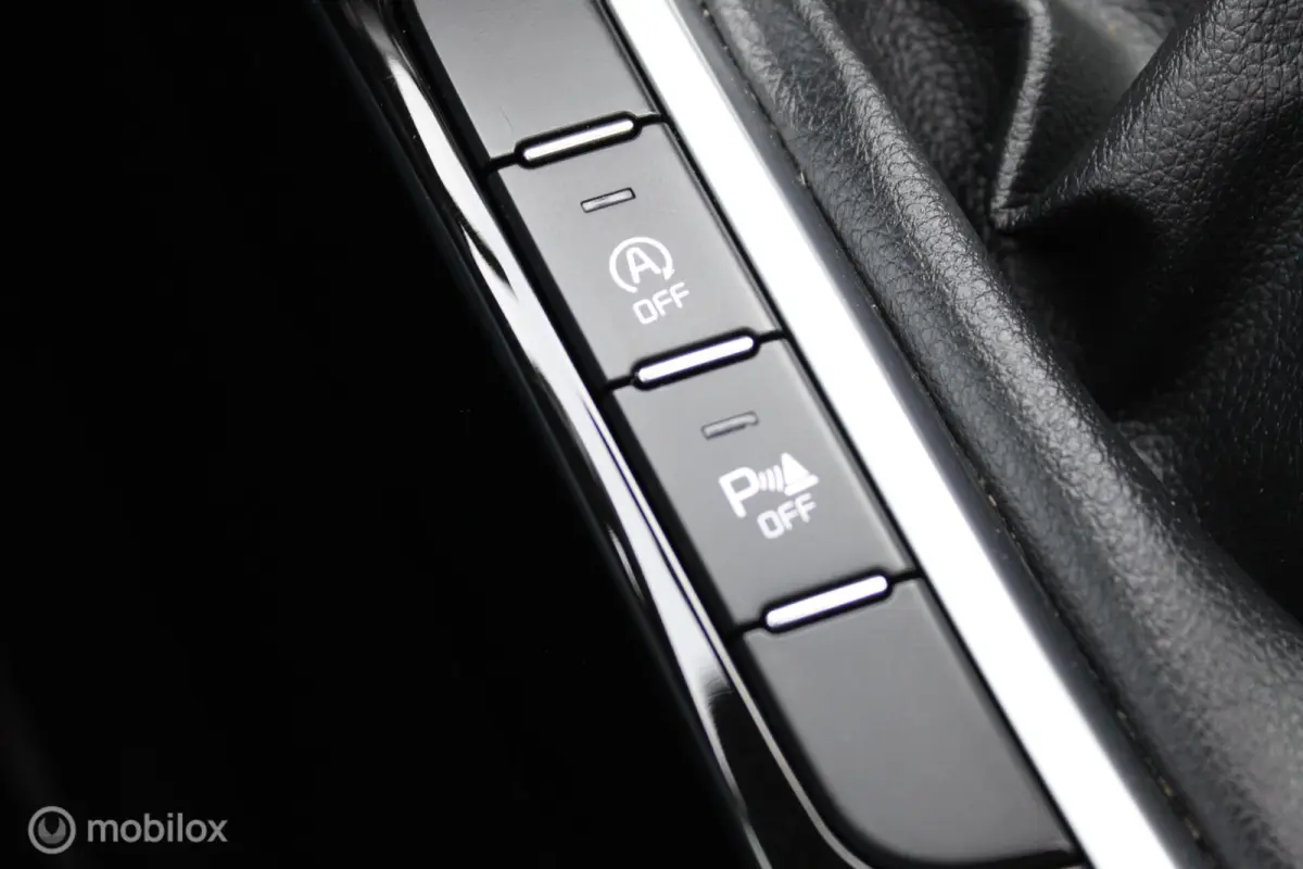 1.0 T-GDi 120 PK GT-Line, Panoramadak, Trekhaak, Cruise, Clima, Stoel-stuurverwarming, Donker glas, Navi, App connect