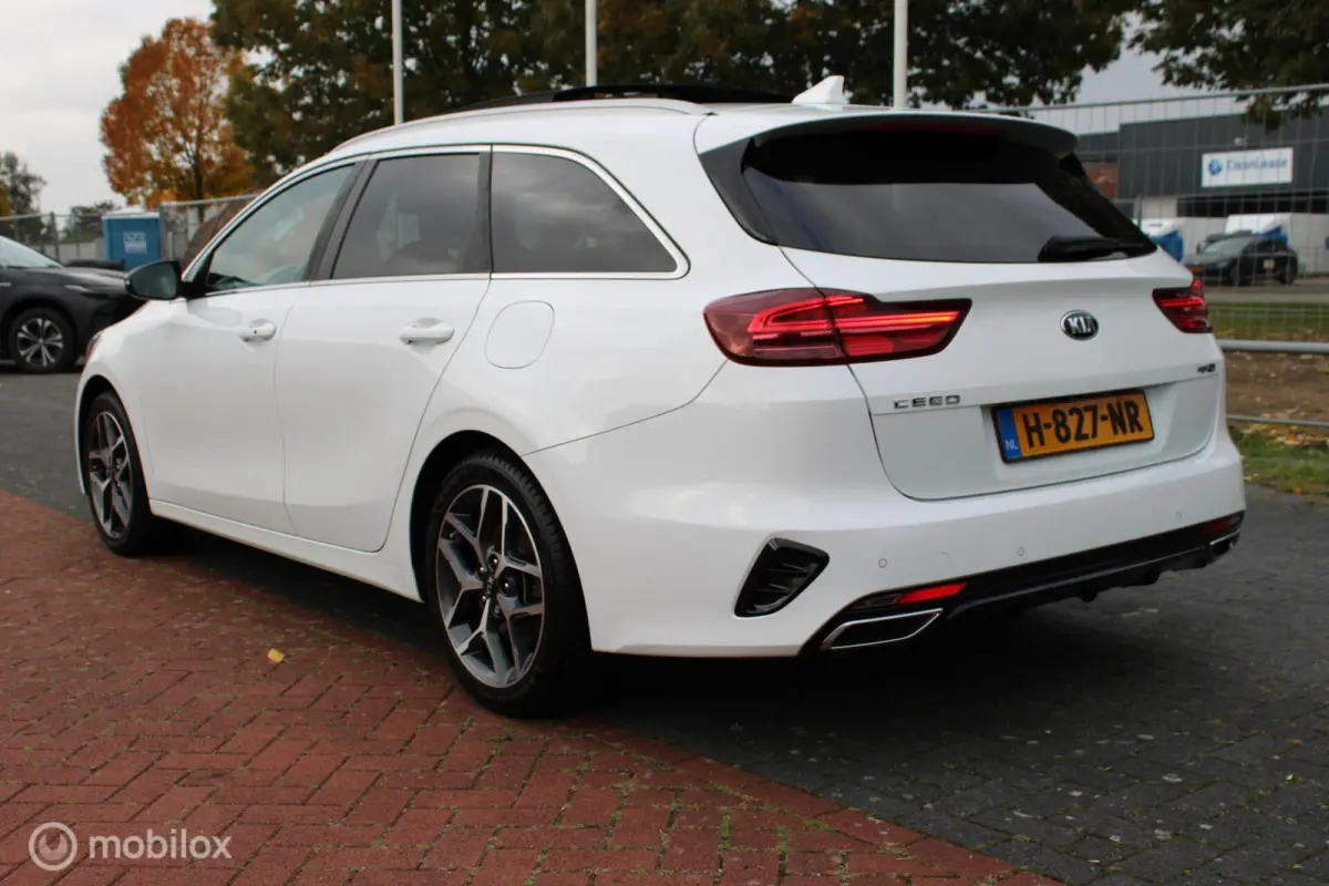 1.0 T-GDi 120 PK GT-Line, Panoramadak, Trekhaak, Cruise, Clima, Stoel-stuurverwarming, Donker glas, Navi, App connect