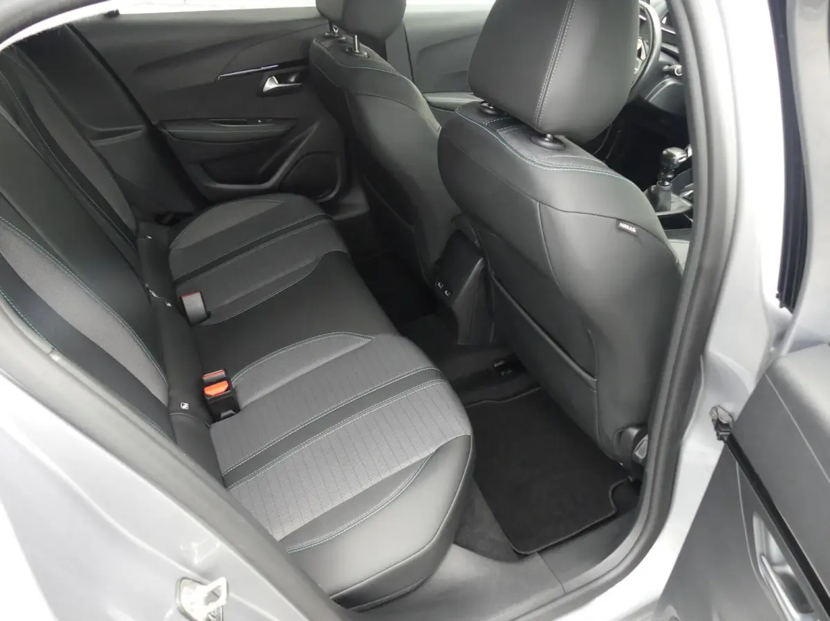 1.2 ALLURE 100PK I-COCKPIT TREKHAAK/CLIMATE/KEYLESS/CRUISE