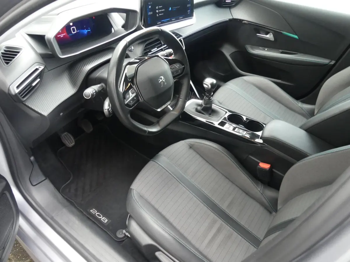 1.2 ALLURE 100PK I-COCKPIT TREKHAAK/CLIMATE/KEYLESS/CRUISE