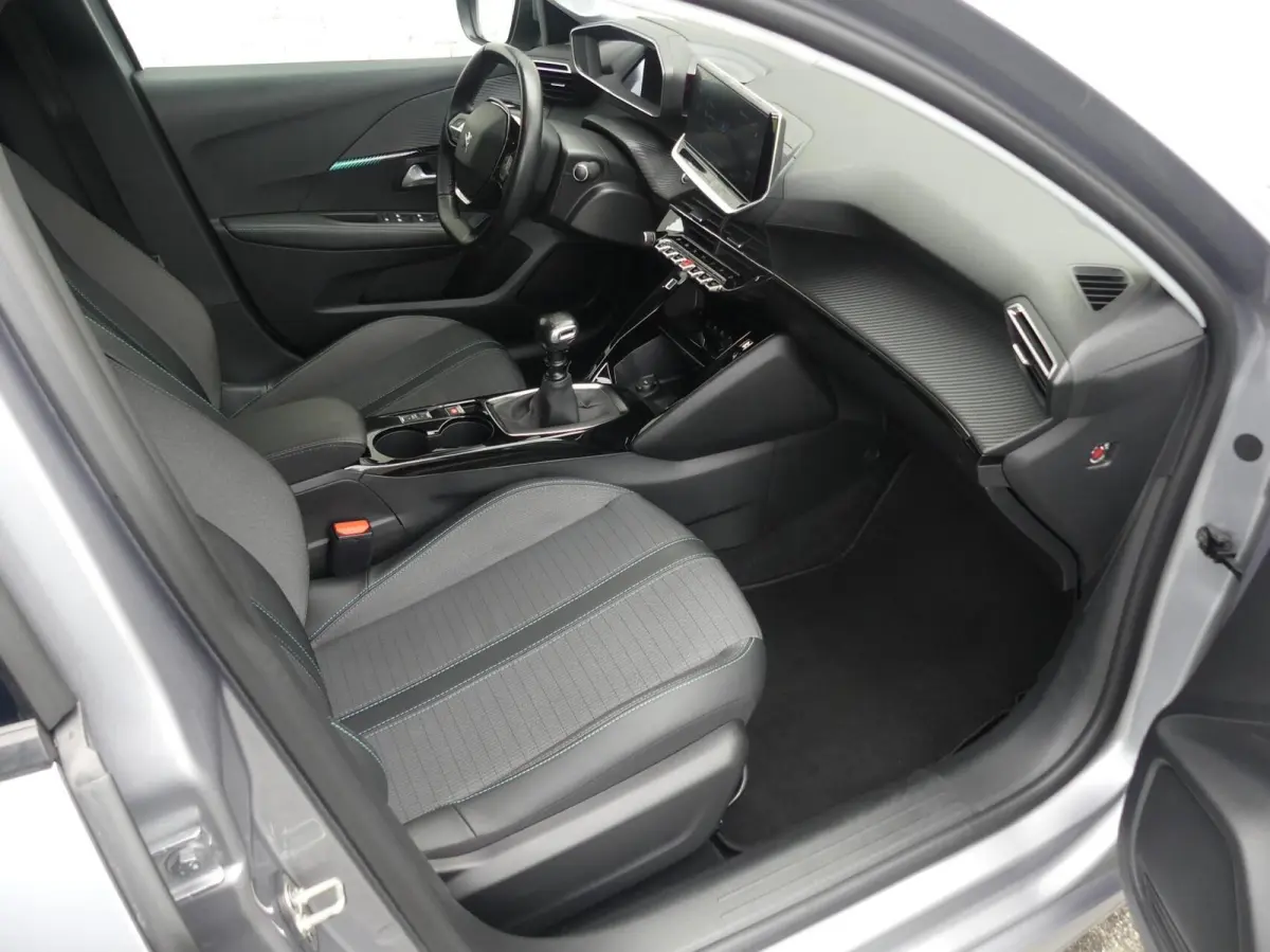 1.2 ALLURE 100PK I-COCKPIT TREKHAAK/CLIMATE/KEYLESS/CRUISE