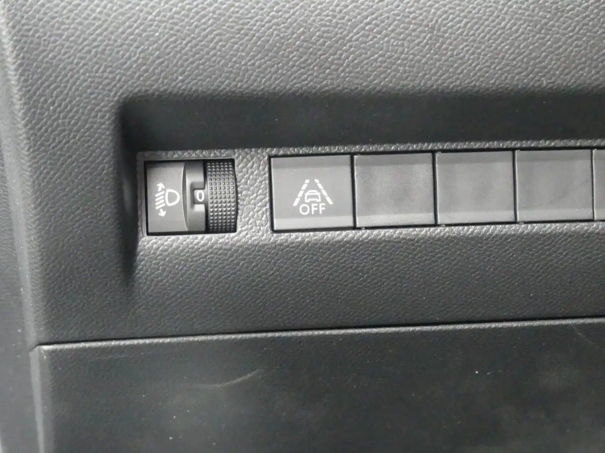 1.2 ALLURE 100PK I-COCKPIT TREKHAAK/CLIMATE/KEYLESS/CRUISE