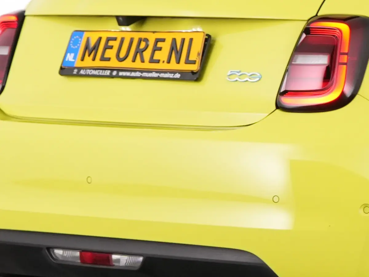 Urban Plus 24 kWh | CAMERA | CARPLAY | Stoelverwarming | NAVI | PDC | SOH: 94,5% | !