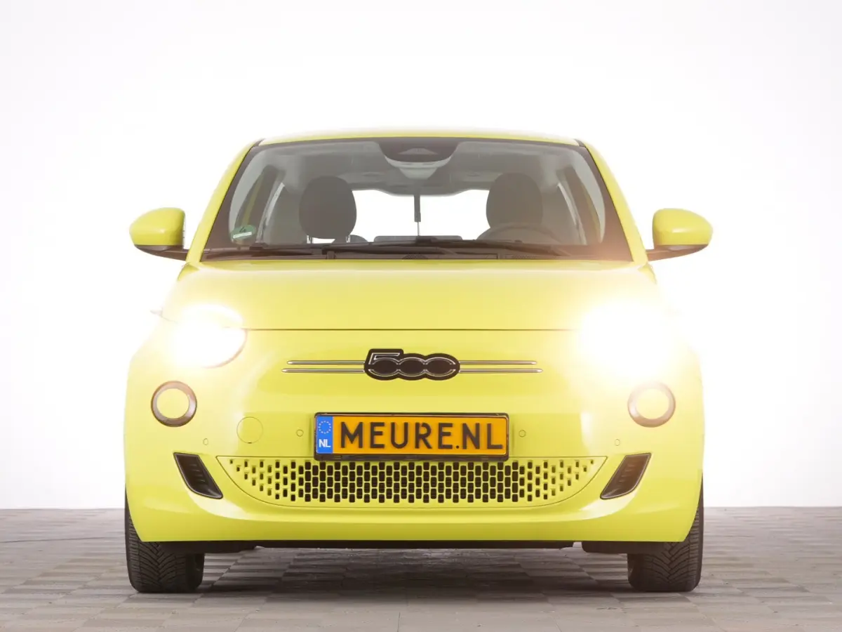 Urban Plus 24 kWh | CAMERA | CARPLAY | Stoelverwarming | NAVI | PDC | SOH: 94,5% | !