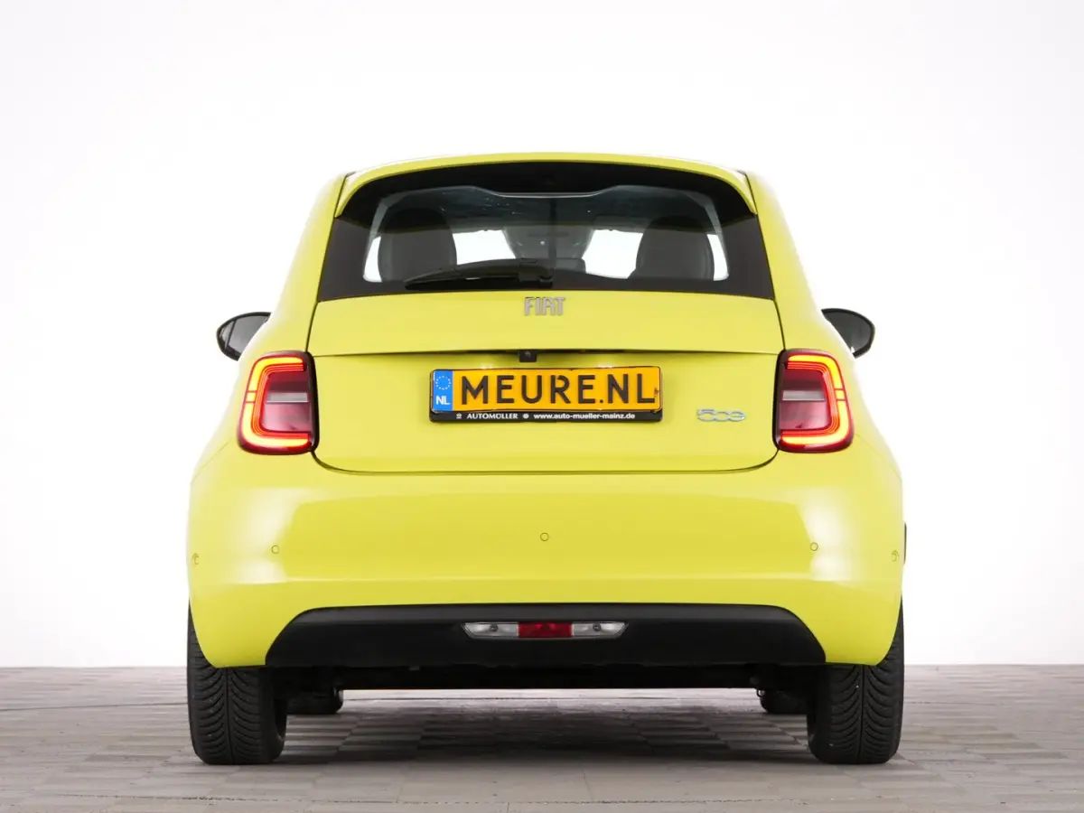 Urban Plus 24 kWh | CAMERA | CARPLAY | Stoelverwarming | NAVI | PDC | SOH: 94,5% | !