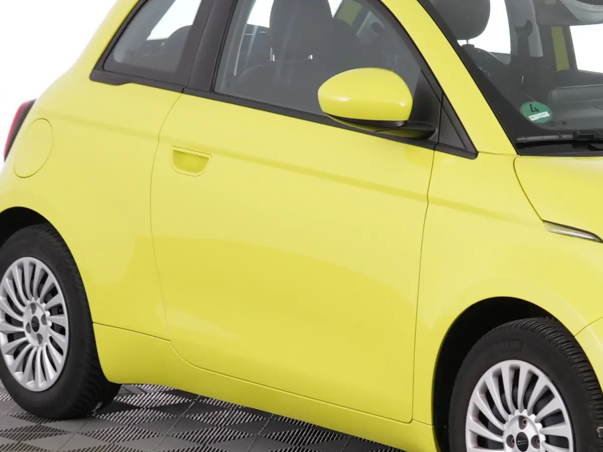 Urban Plus 24 kWh | CAMERA | CARPLAY | Stoelverwarming | NAVI | PDC | SOH: 94,5% | !