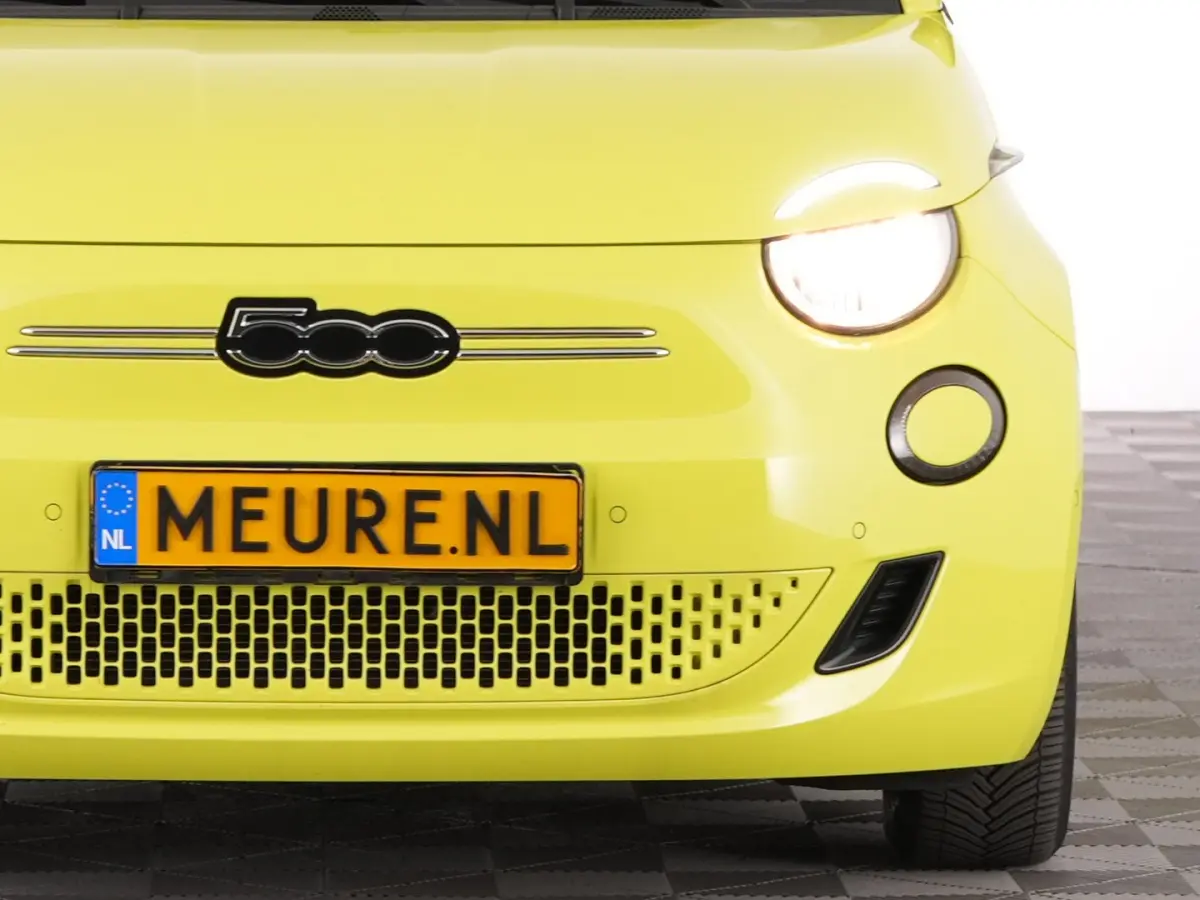 Urban Plus 24 kWh | CAMERA | CARPLAY | Stoelverwarming | NAVI | PDC | SOH: 94,5% | !
