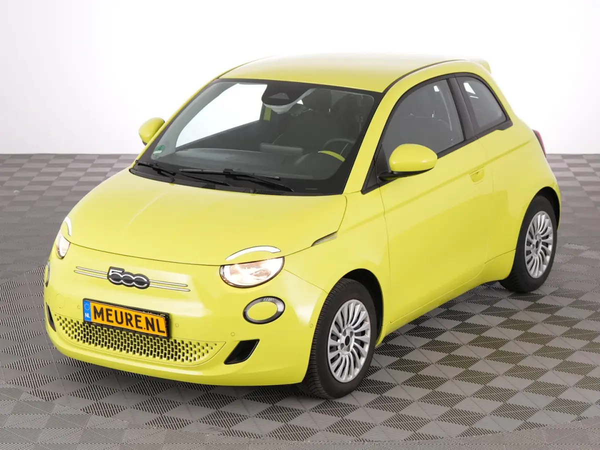 Urban Plus 24 kWh | CAMERA | CARPLAY | Stoelverwarming | NAVI | PDC | SOH: 94,5% | !