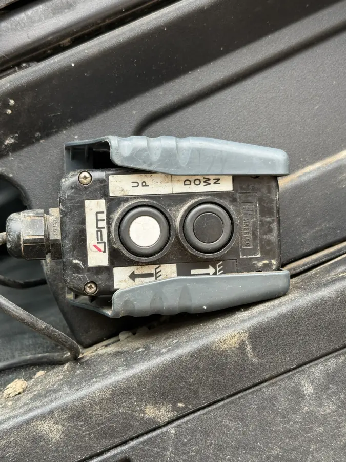 35C16 3.0 Kipper Dubbellucht L4 Airco Cruise Control 3.5T Trekhaak Lederen bekleding Benne Tipper
