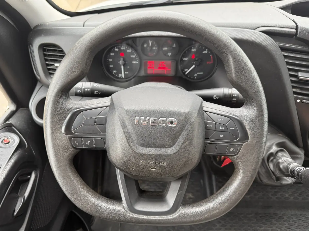 35C16 3.0 Kipper Dubbellucht L4 Airco Cruise Control 3.5T Trekhaak Lederen bekleding Benne Tipper