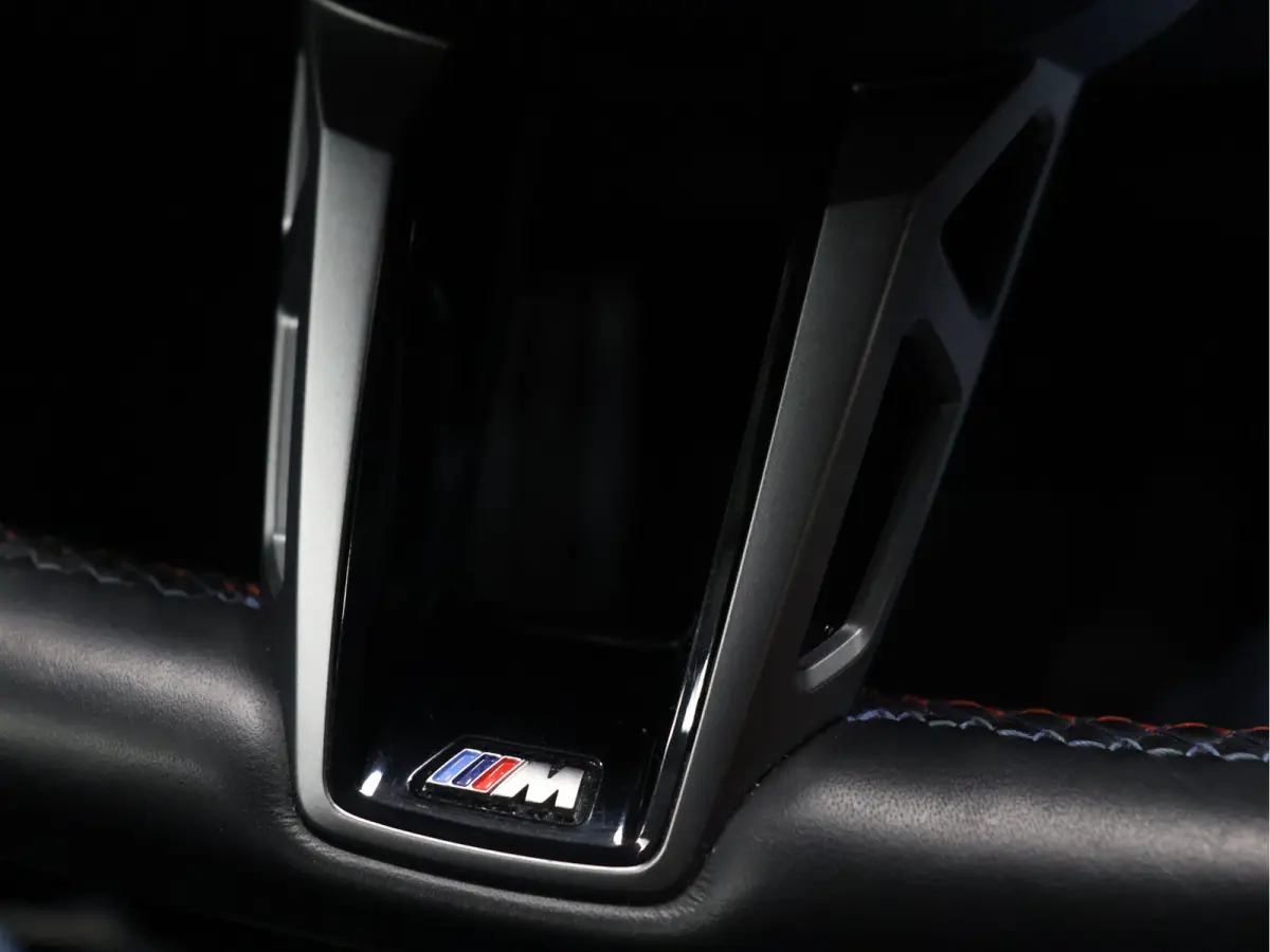 M60 xDrive 84 kWh M Sport Pro [PANORAMADAK, CARBON EXTERIEURPAKKET, M SPORT PAKKET, TREKHAAK, APPLE CARPLAY, ANDROID, BOWERS & WILKINS, CRUISE CONTROL, SFEERVERLICHTING, 360 CAMERA V+A, STOE