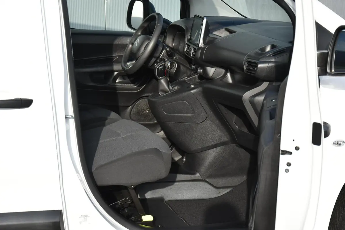 1.5 BlueHDI Airco Navi 3 Sits Euro 6 Apple