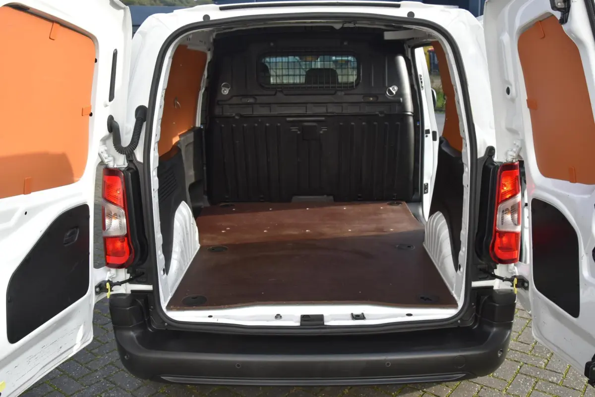 1.5 BlueHDI Airco Navi 3 Sits Euro 6 Apple