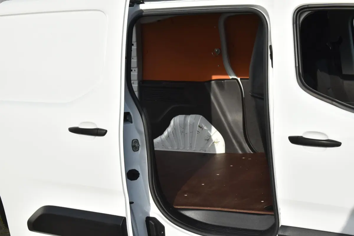 1.5 BlueHDI Airco Navi 3 Sits Euro 6 Apple