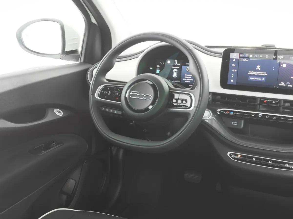 Urban Plus 24 kWh | CAMERA | CARPLAY | Stoelverwarming | PDC | NAVI | SOH: 94,5% | !