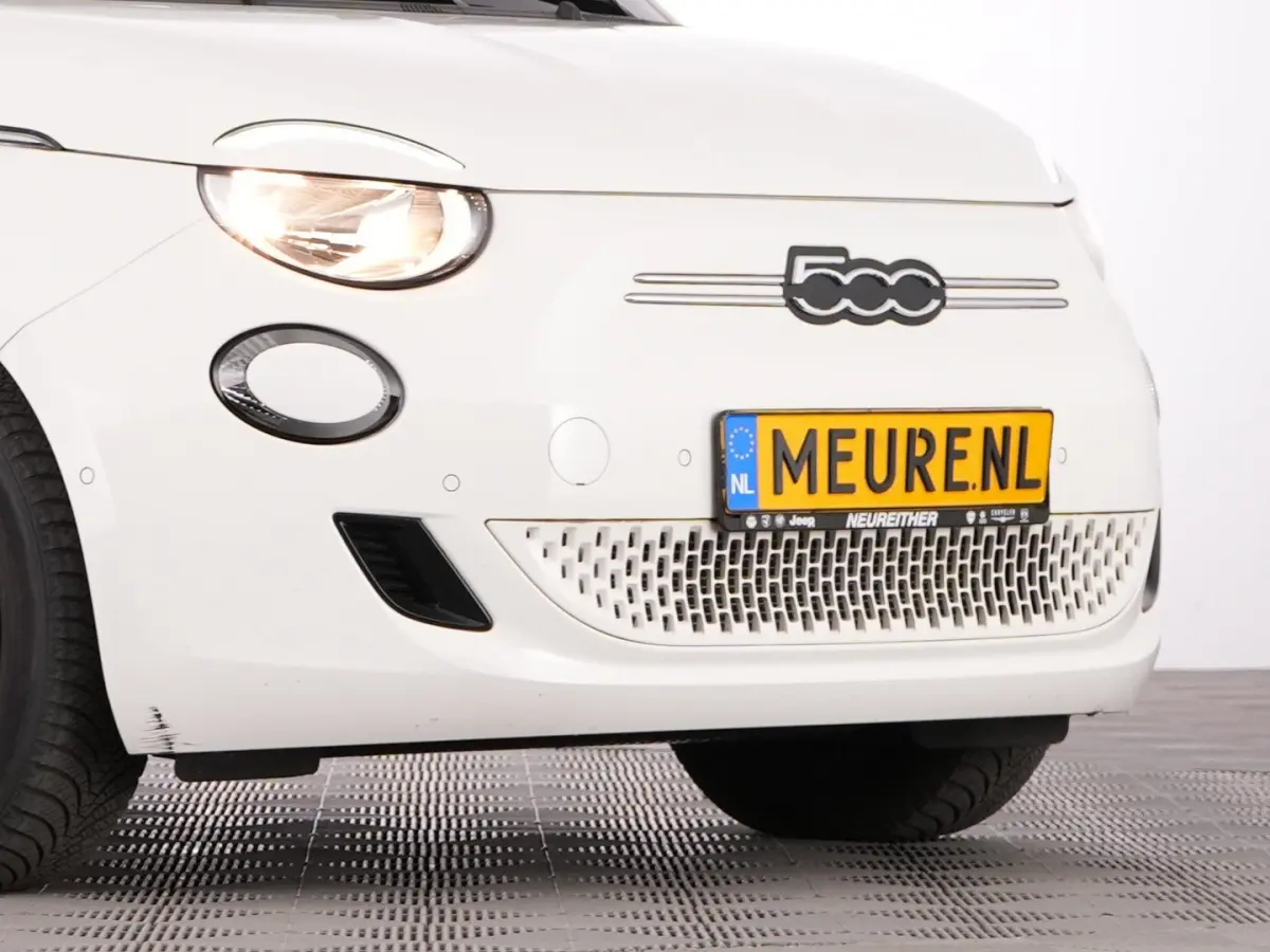 Urban Plus 24 kWh | CAMERA | CARPLAY | Stoelverwarming | PDC | NAVI | SOH: 94,5% | !