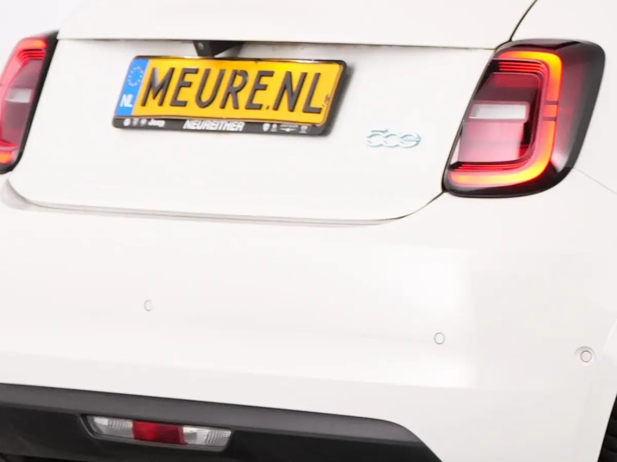 Urban Plus 24 kWh | CAMERA | CARPLAY | Stoelverwarming | PDC | NAVI | SOH: 94,5% | !