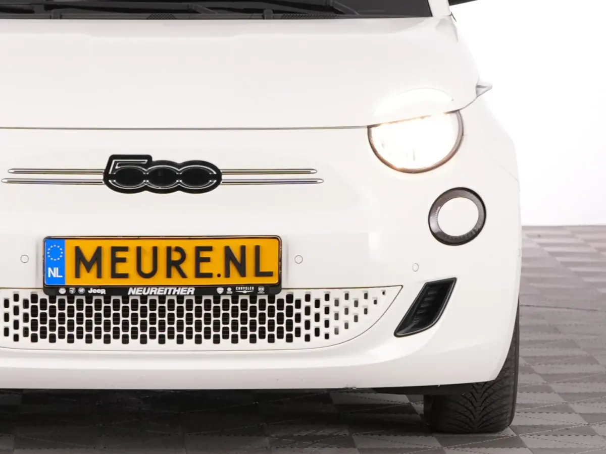 Urban Plus 24 kWh | CAMERA | CARPLAY | Stoelverwarming | PDC | NAVI | SOH: 94,5% | !