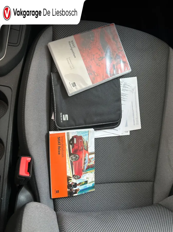 1.0 TSI Style Business Intense navigatie camera pdc Allseason banden