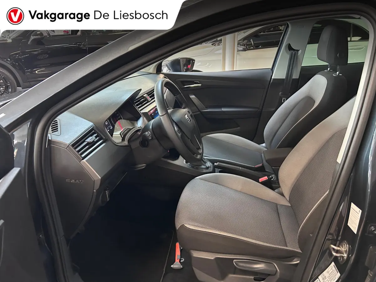 1.0 TSI Style Business Intense navigatie camera pdc Allseason banden