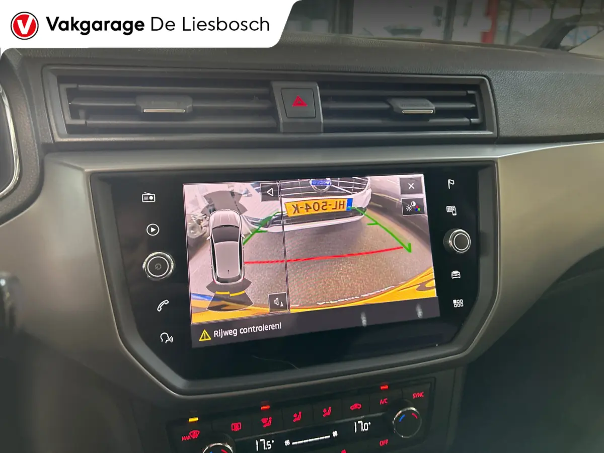 1.0 TSI Style Business Intense navigatie camera pdc Allseason banden