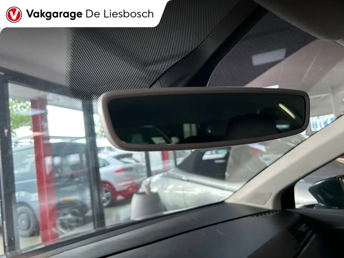 1.0 TSI Style Business Intense navigatie camera pdc Allseason banden