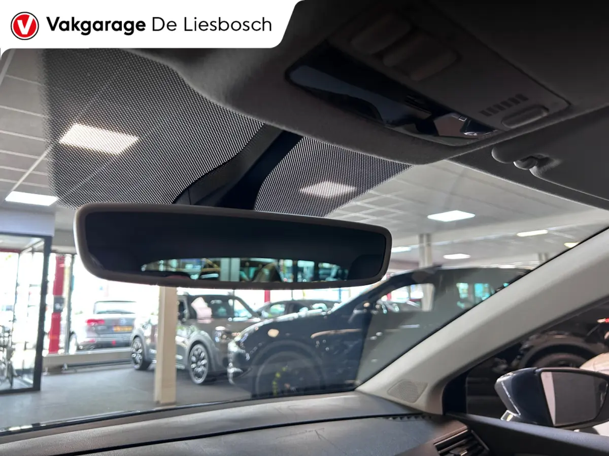1.0 TSI Style Business Intense navigatie camera pdc Allseason banden