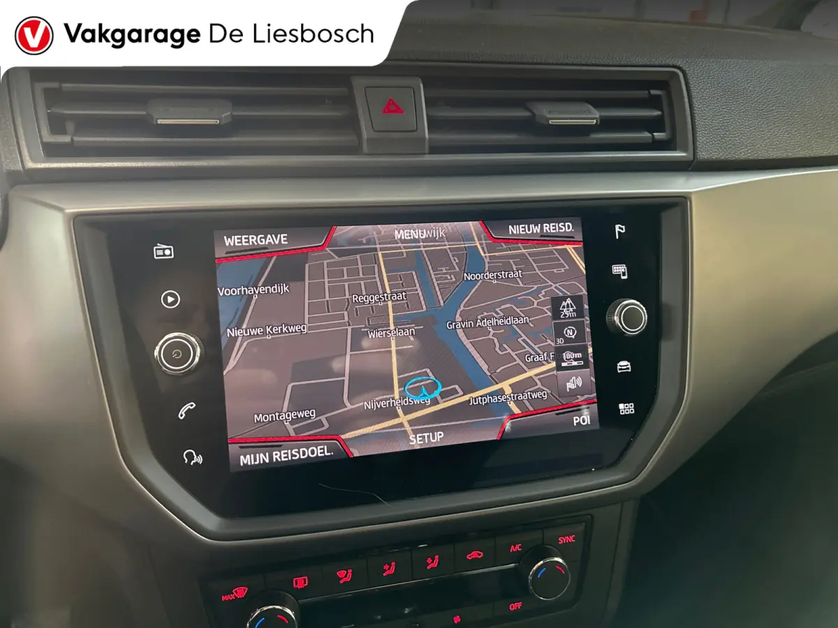 1.0 TSI Style Business Intense navigatie camera pdc Allseason banden