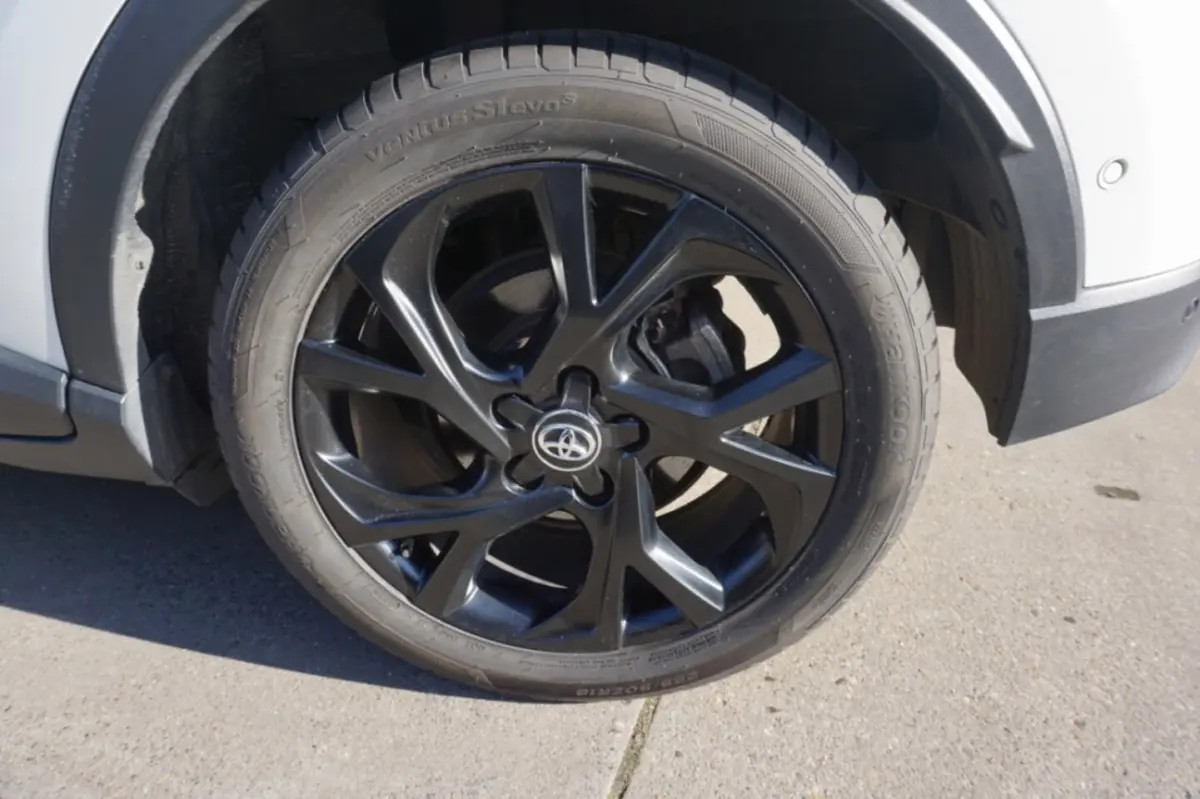1.8 Hybrid First Edition