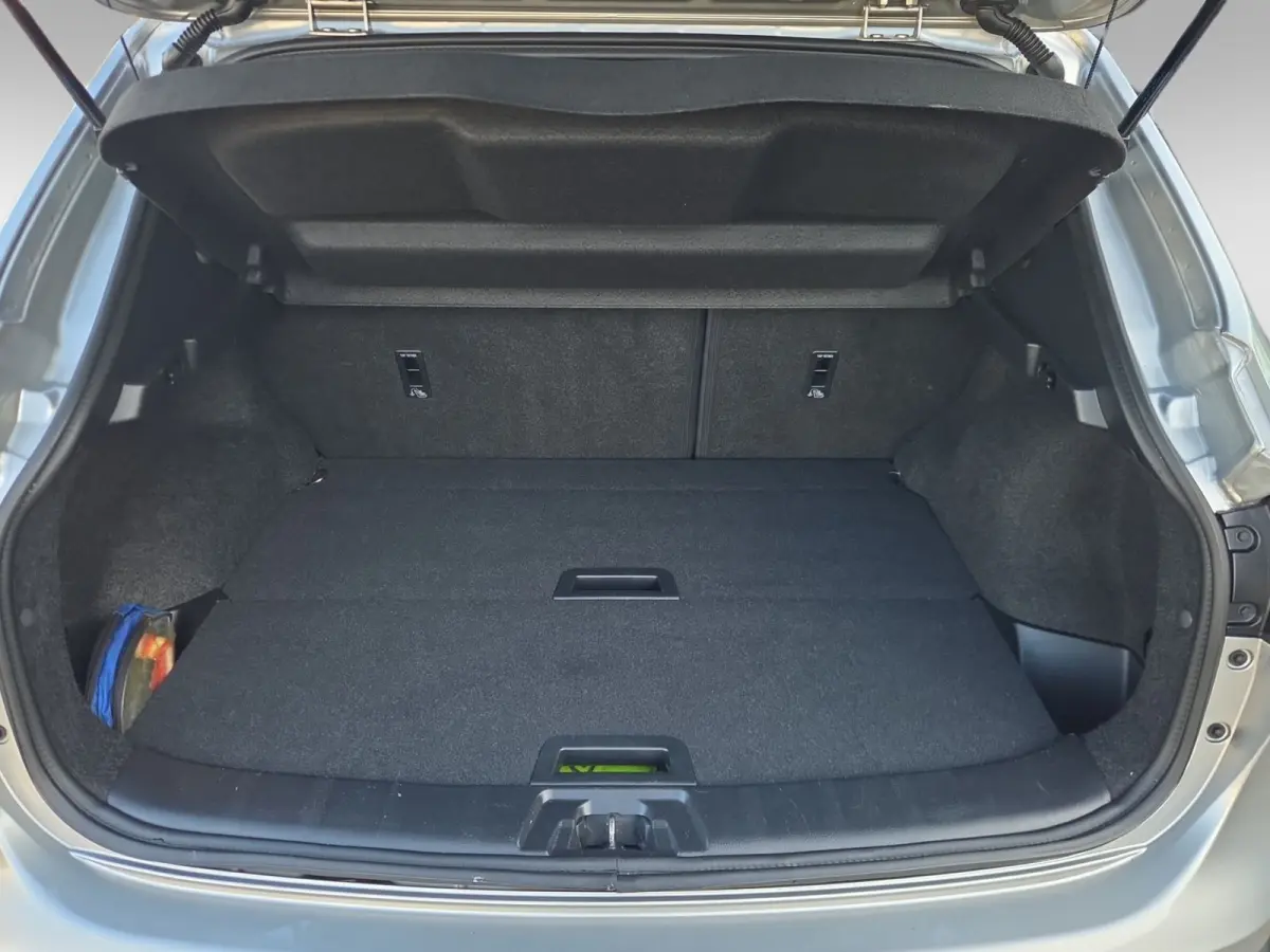 1.6 Tekna / Trekhaak / 1500KG Trekgewicht Panoramadak / Cruise control / Achteruitrijcamera / stoelverwarming voor