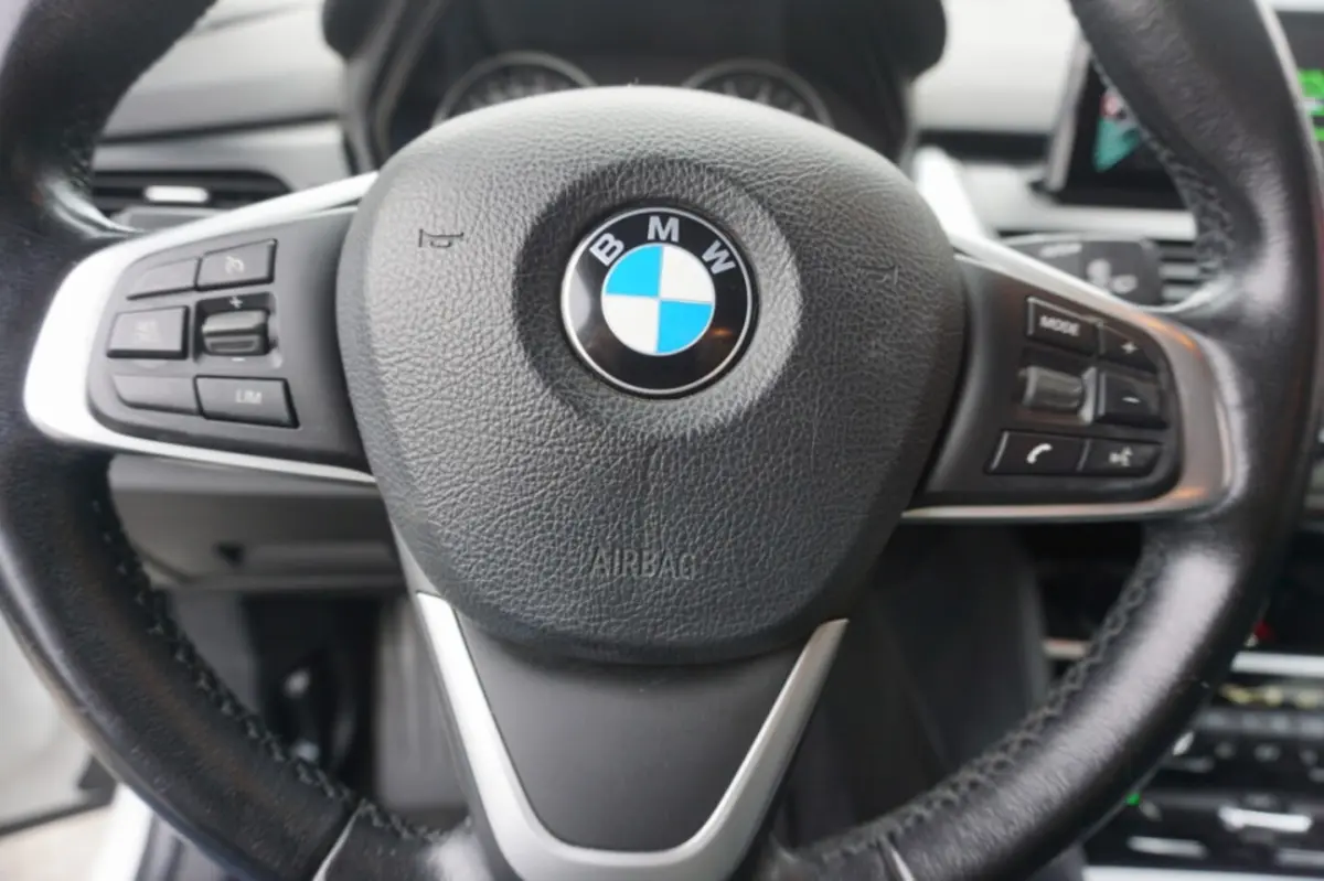 218i Corporate Lease High Executive