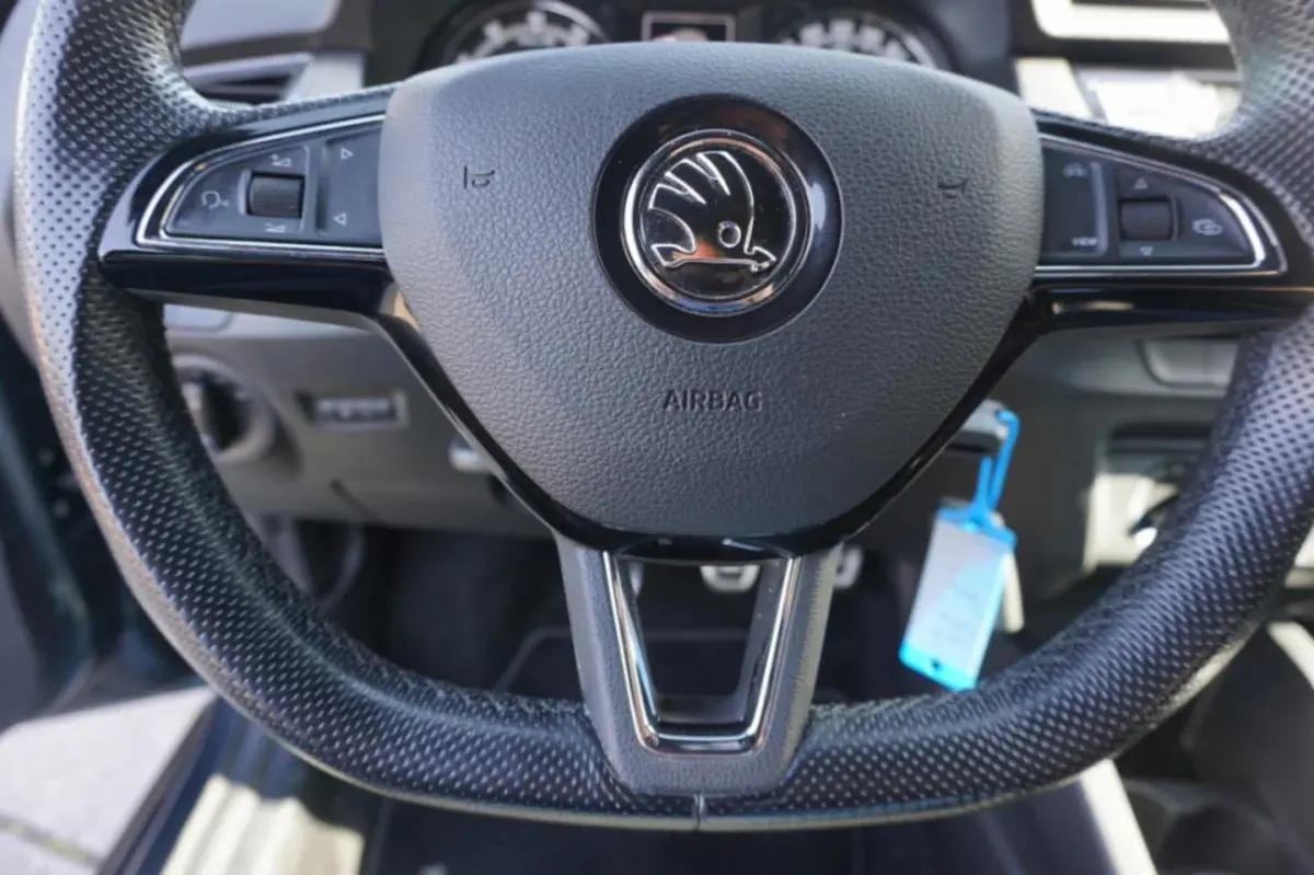 1.0 TSI Sport Business