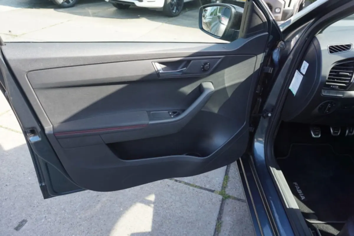 1.0 TSI Sport Business