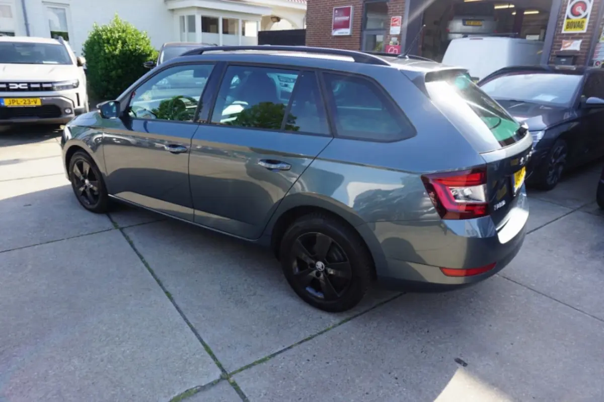 1.0 TSI Sport Business