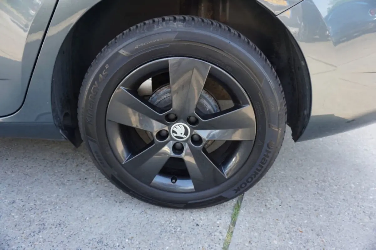 1.0 TSI Sport Business