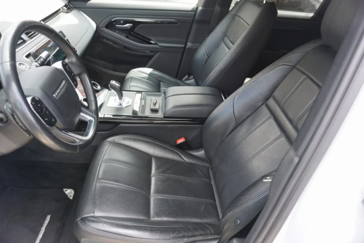 2.0 P250 AWD SE