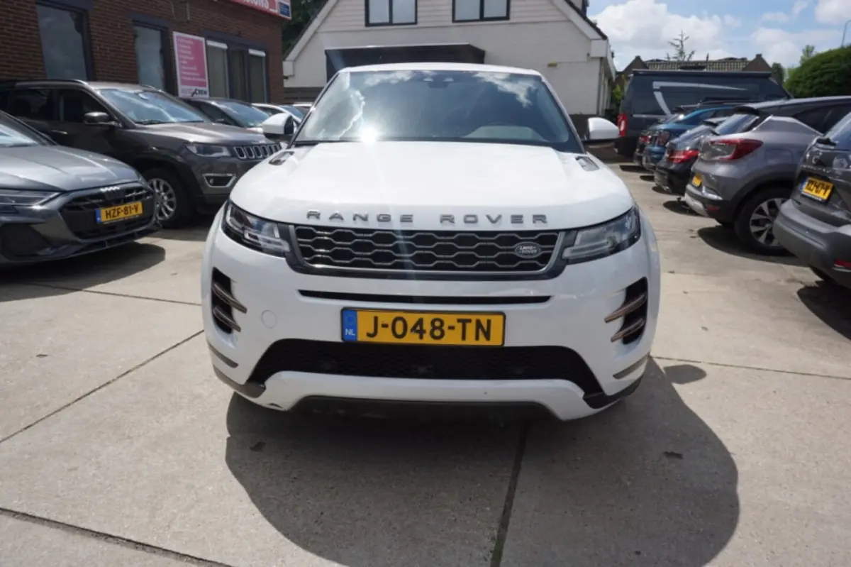 2.0 P250 AWD SE