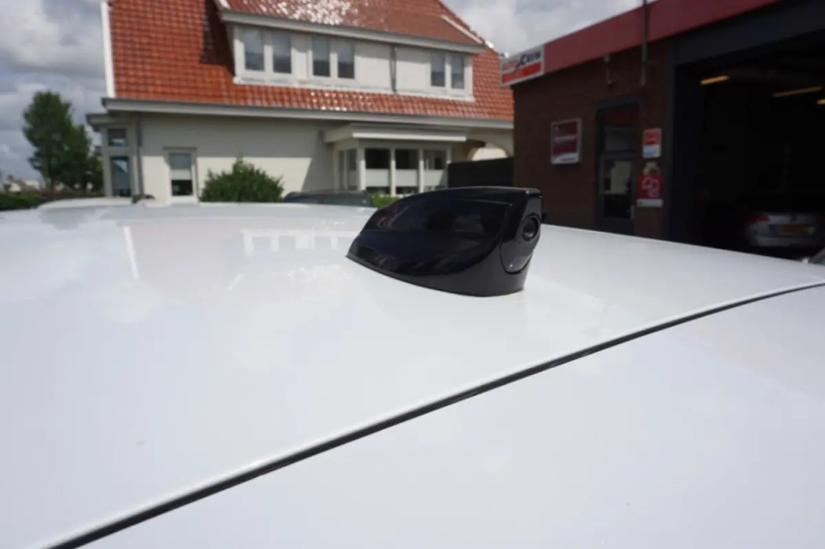 2.0 P250 AWD SE